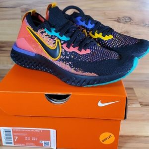 Wmns Epic React Flyknit 2 "Black Ember"